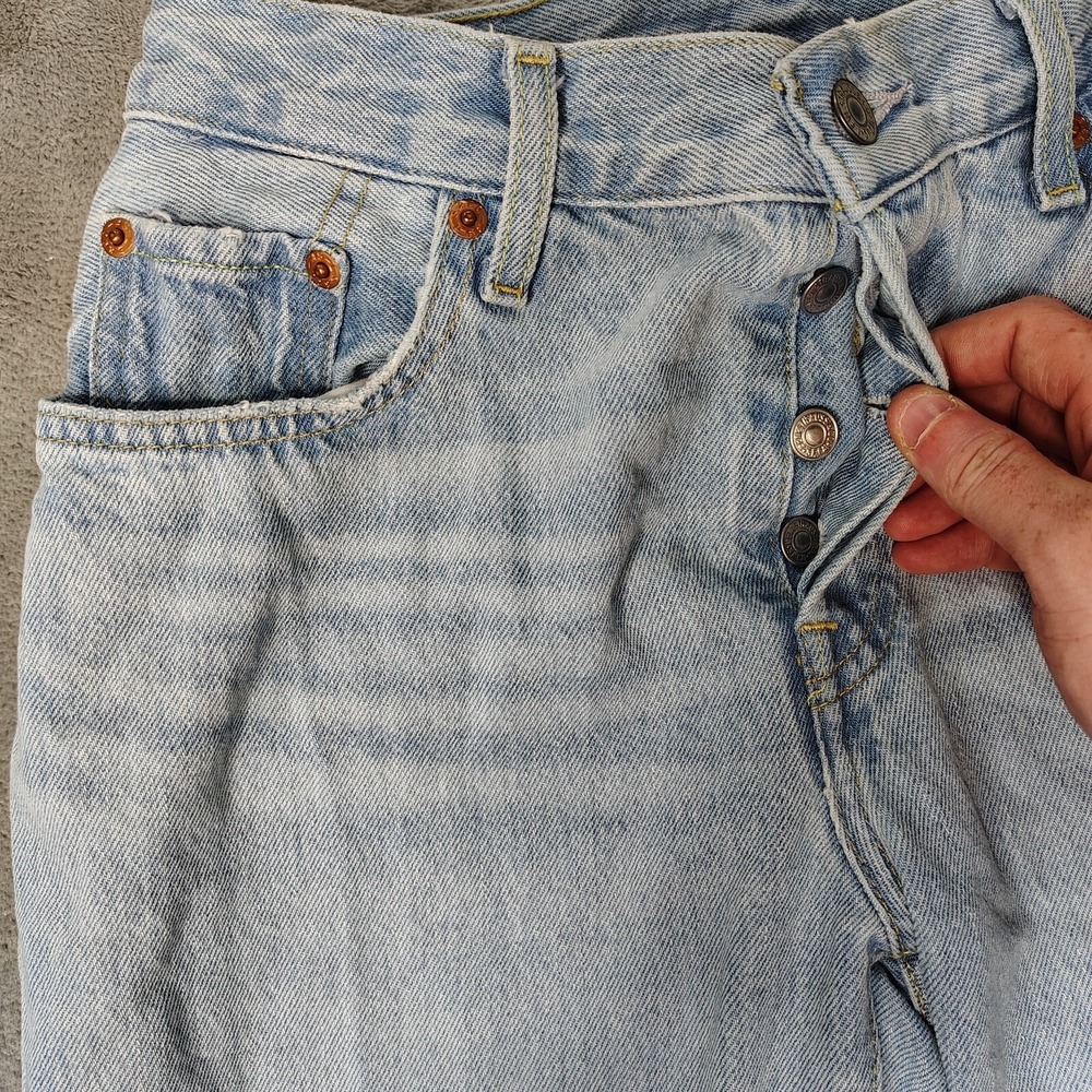 Levis Jeans Women 25x30 Blue 501 90s Premium Denim Light Wash Button Fly Classic - Picture 8 of 16
